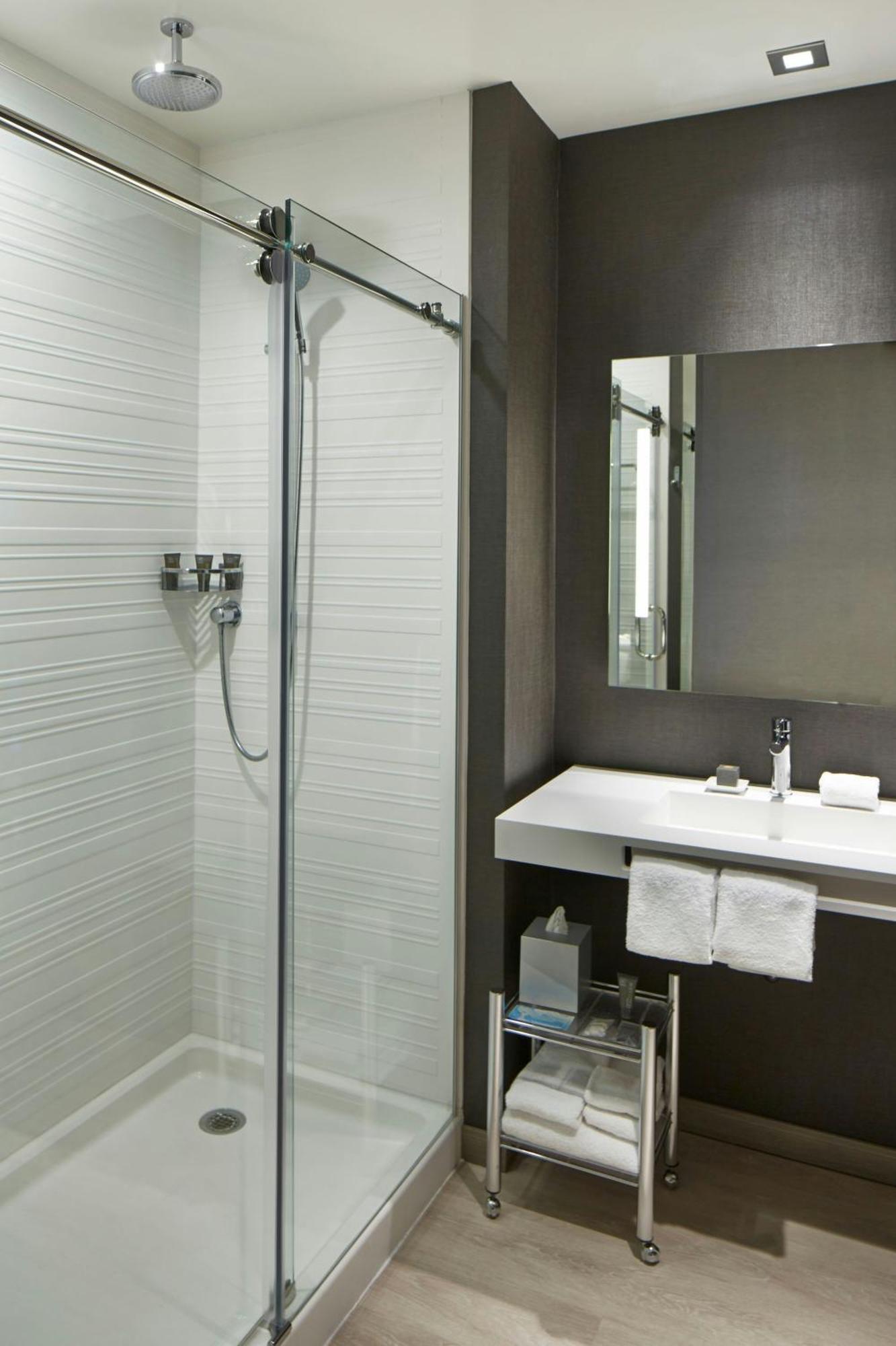 Ac Hotel By Marriott Des Moines East Village מראה חיצוני תמונה